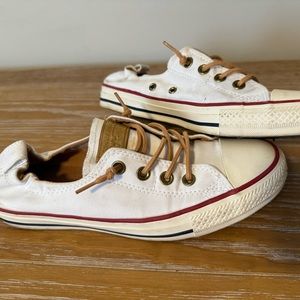 White converse shoreline low top size 9